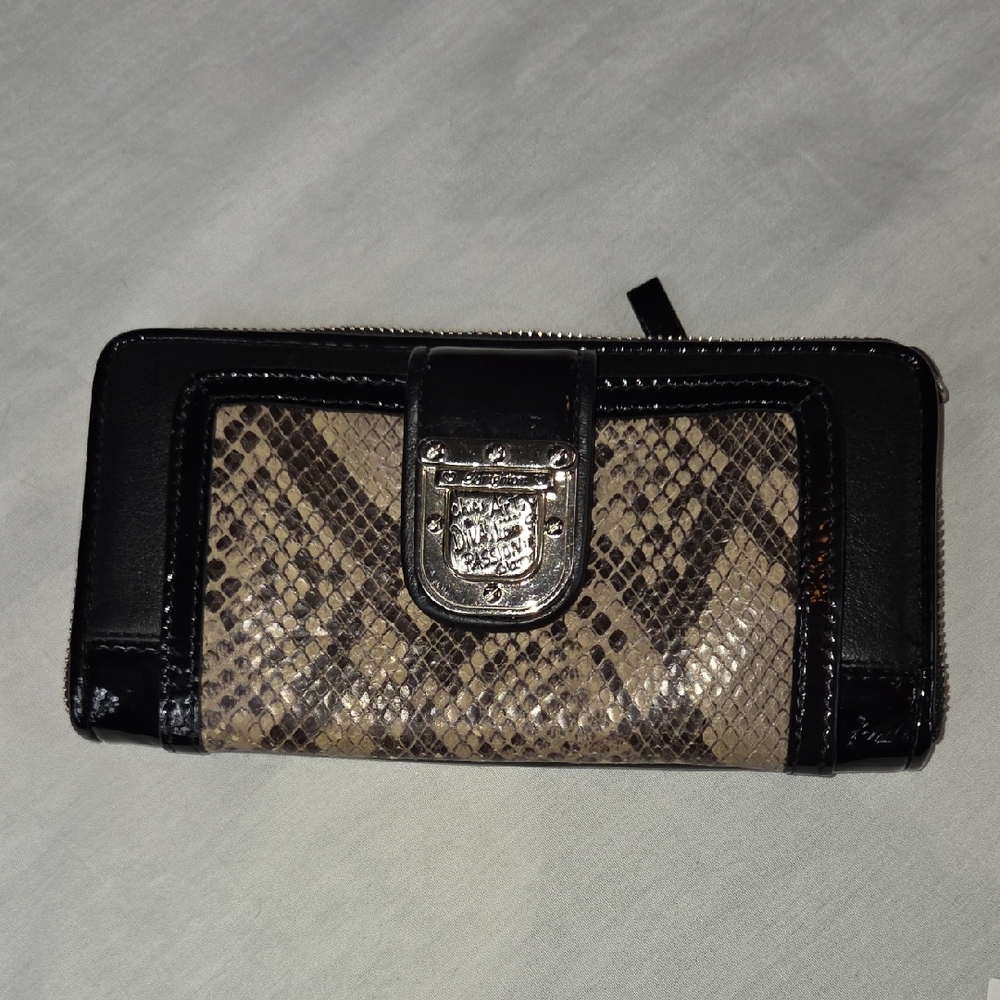 BRIGHTON NWT Black and Tan Snakeskin Women's Large Wallet